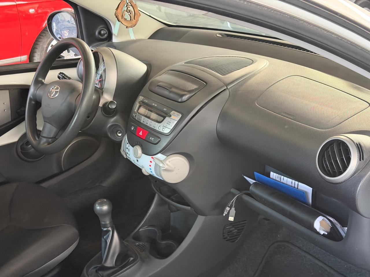 Toyota Aygo 1.0 12V VVT-i 5 porte Lounge Connect