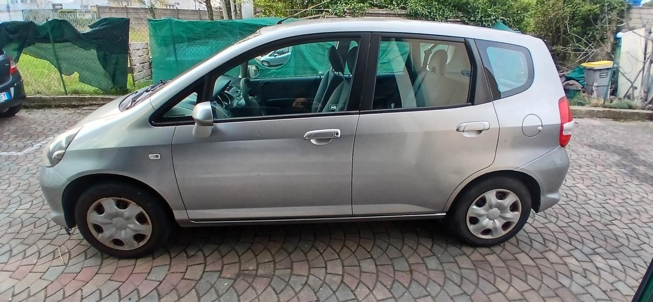 Honda Jazz 1.2 benzina neopatentati
