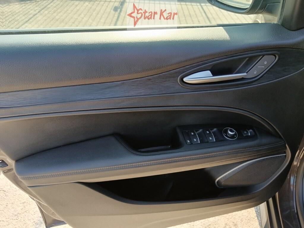 Alfa Romeo Stelvio 2.2 Turbodiesel 160 CV AT8 RWD