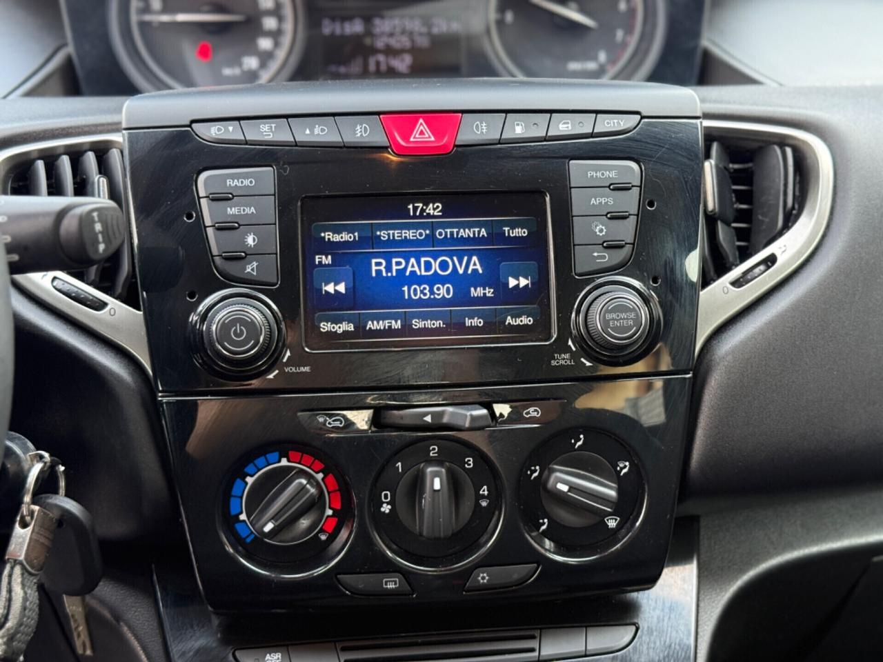 Lancia Ypsilon 1.2 Platinum ecochic Gpl 69cv my18