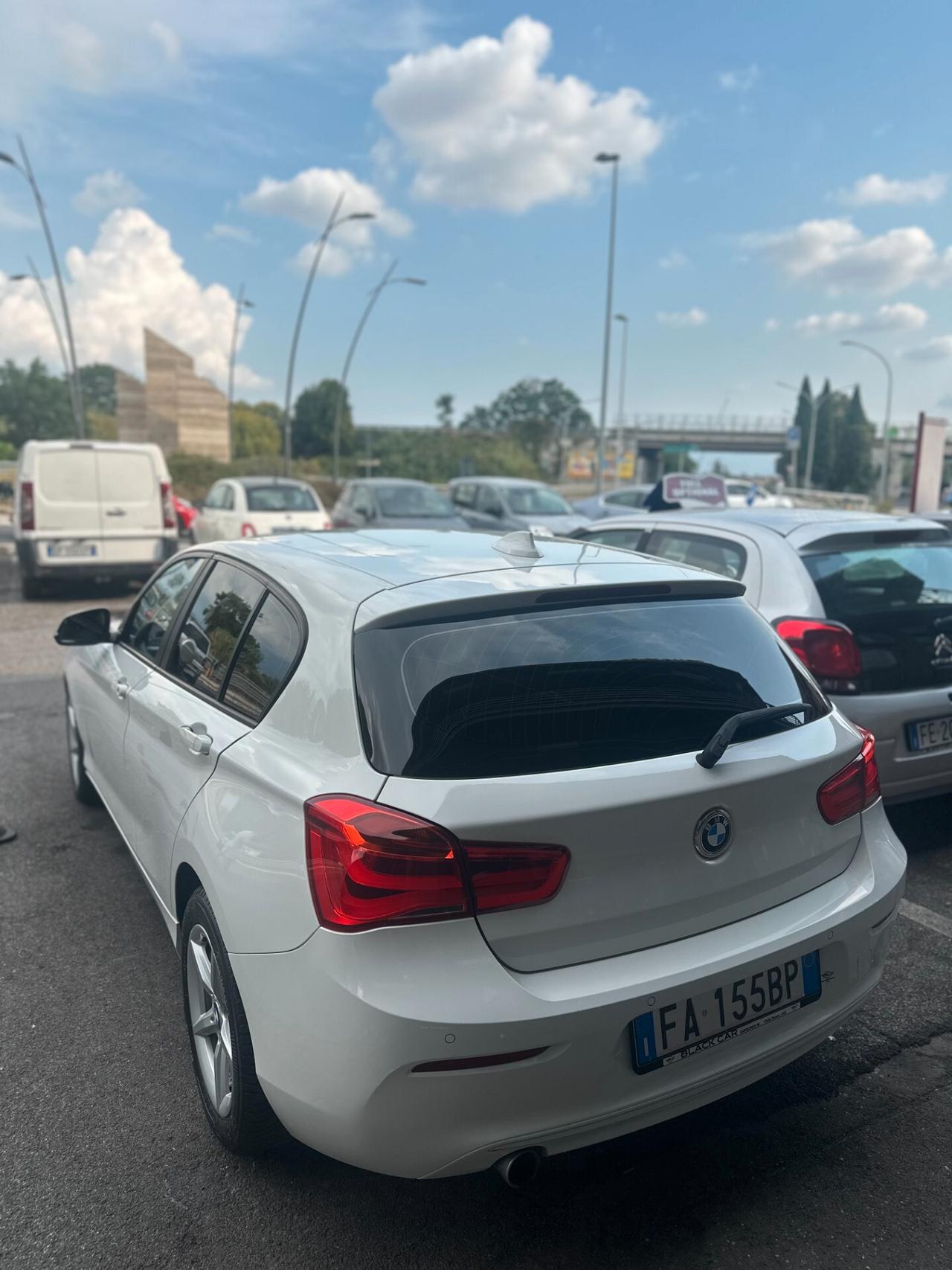 Bmw 116 116d 5p. Urban