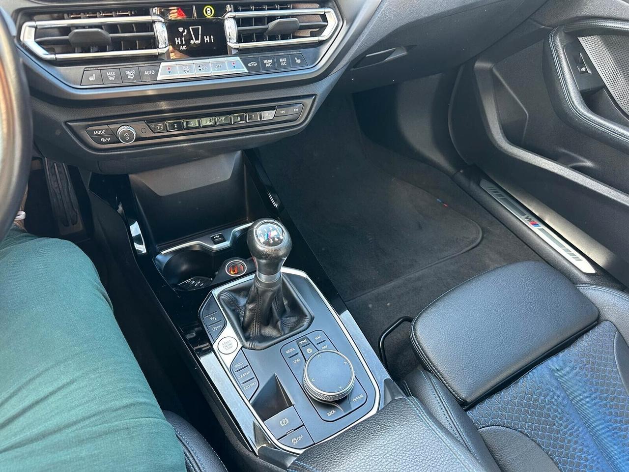 Bmw 1 116d 5p. Msport