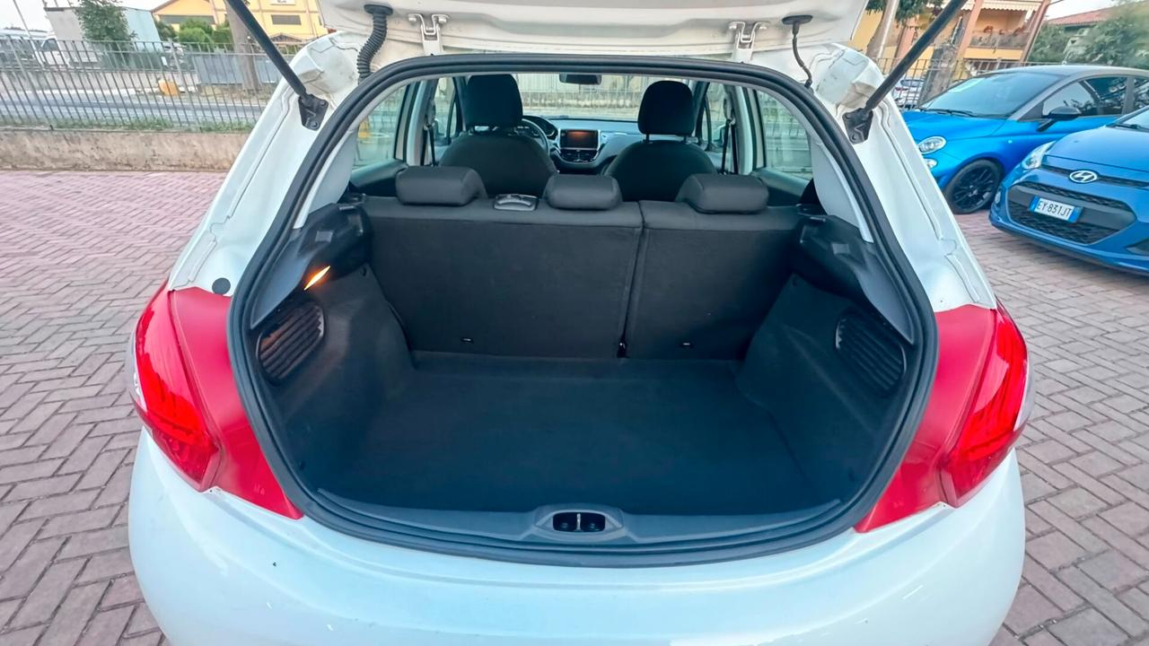 Peugeot 208 1.4 HDi 68 CV 5 porte Allure