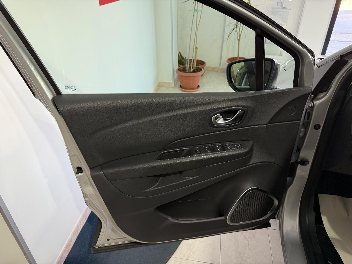 RENAULT - Captur - dCi 8V 90 CV EDC S&S Energy Intens