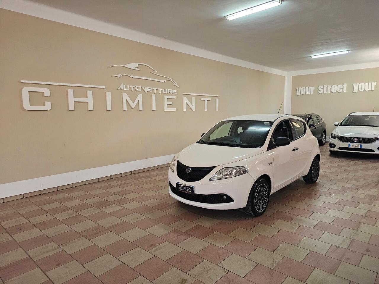 Lancia Ypsilon 1.2 69 CV 5 porte Gold