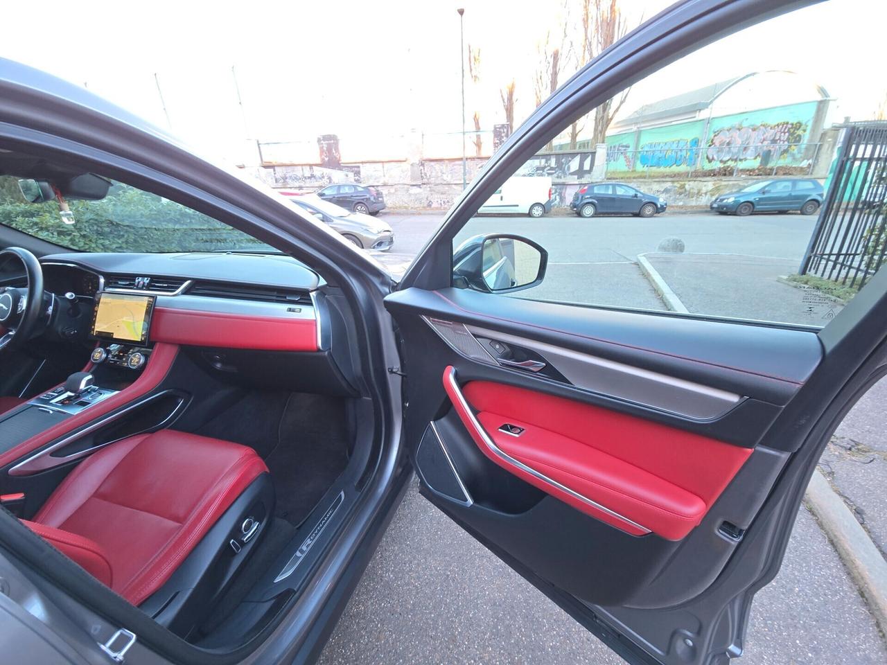 JAGUAR F-Pace R-Dynamic HSE 2.0d 204 CV AWD Auto.