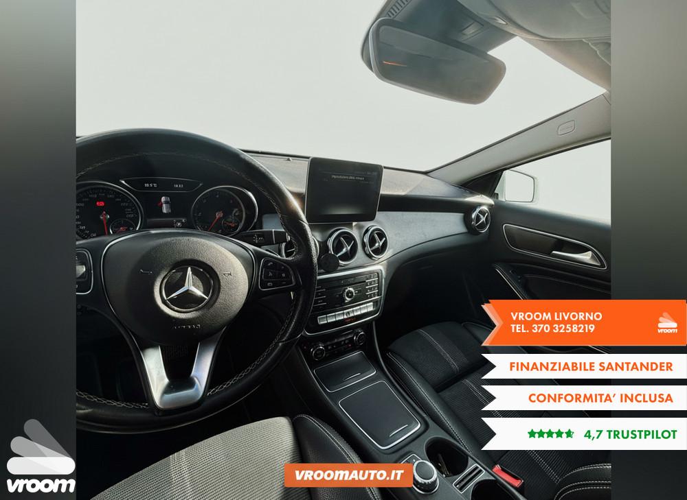 MERCEDES GLA (X156) GLA 200 d Automati...