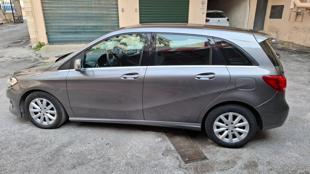 Mercedes-benz B 180 d Automatic Premium