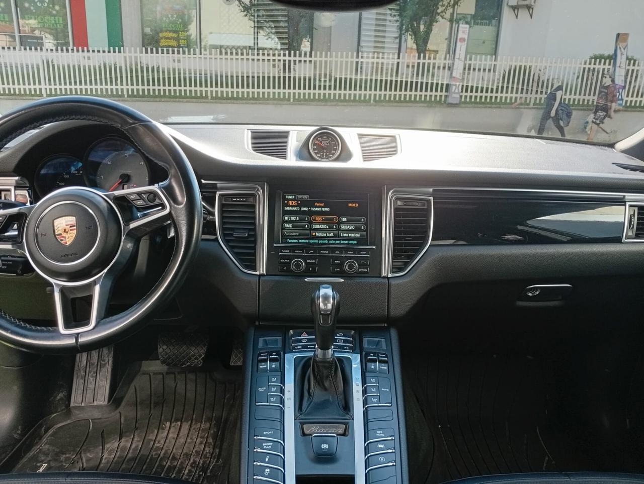 Porsche Macan S