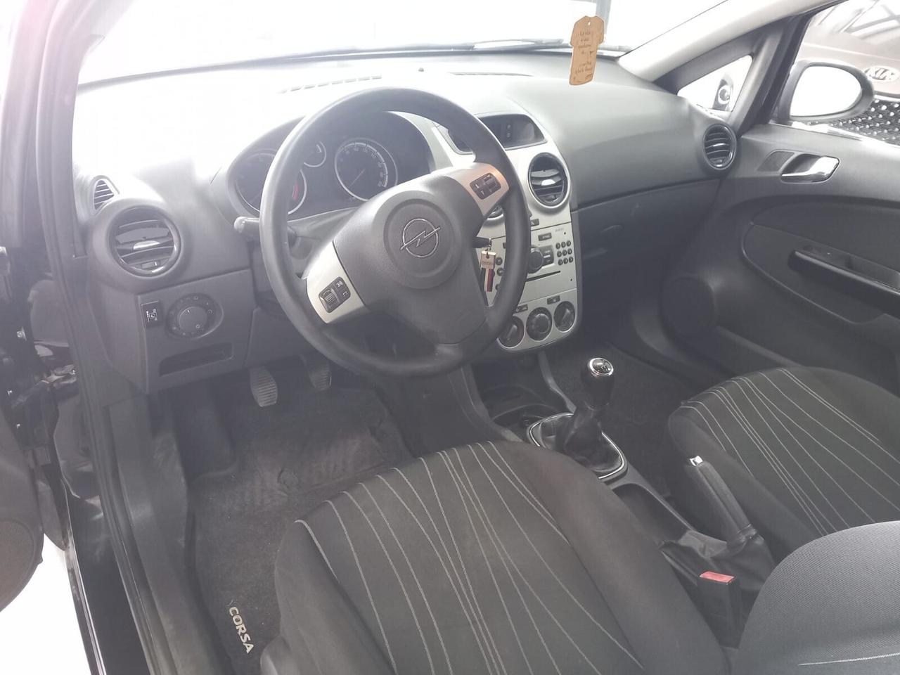 Opel Corsa 1.2 80CV 3 porte GPL-TECH Club