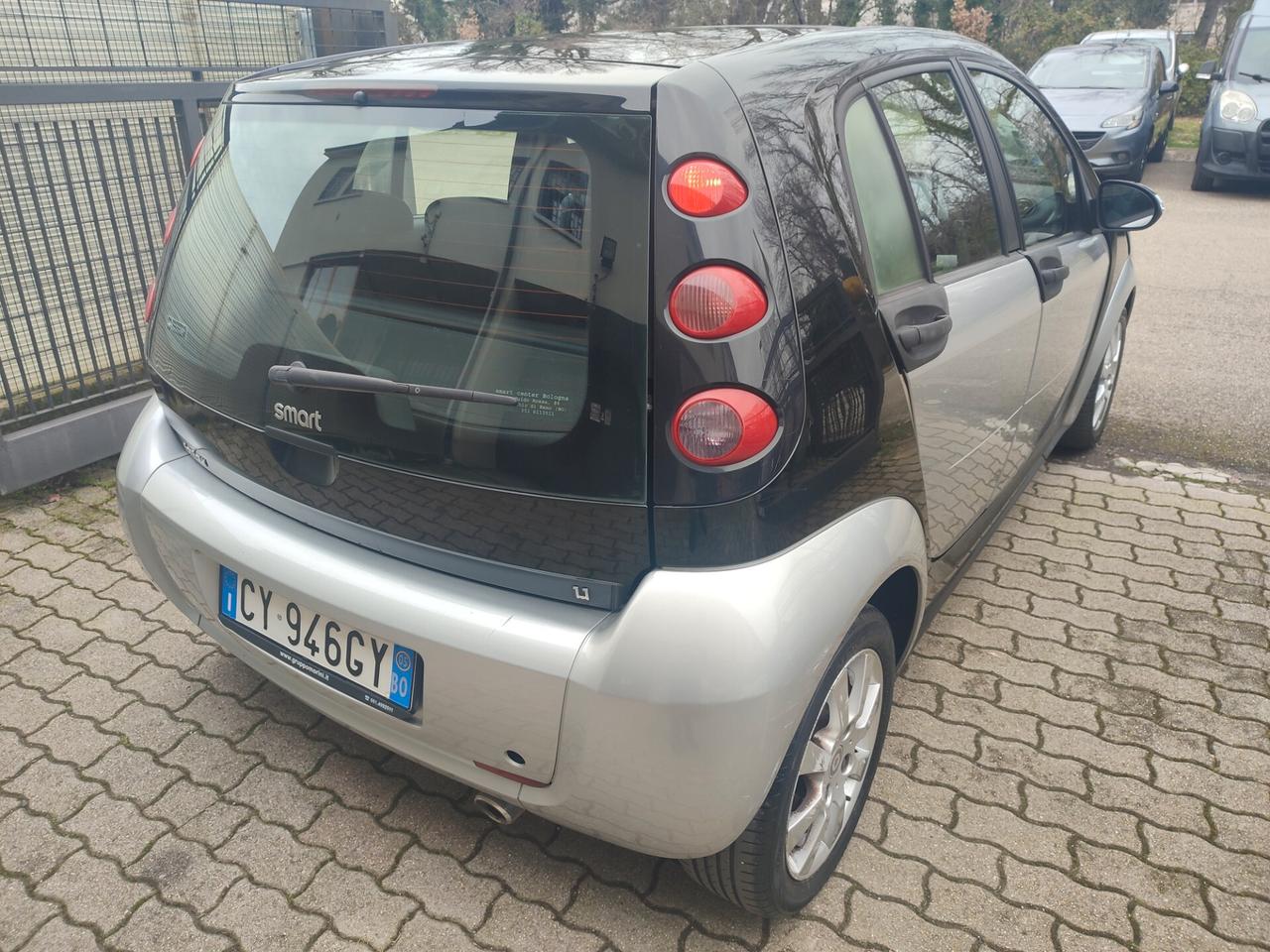 SMART FORFOUR BENZINA TETTO PANORAMICO X NEOPATENTATI