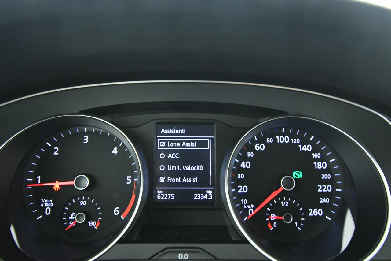 VOLKSWAGEN Passat Variant 2.0 tdi Business 150cv dsg ACC+APP CONNECT