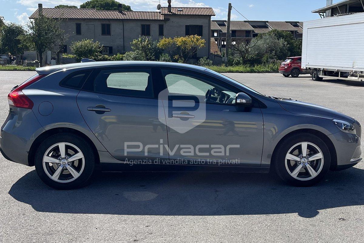 VOLVO V40 D2 Kinetic