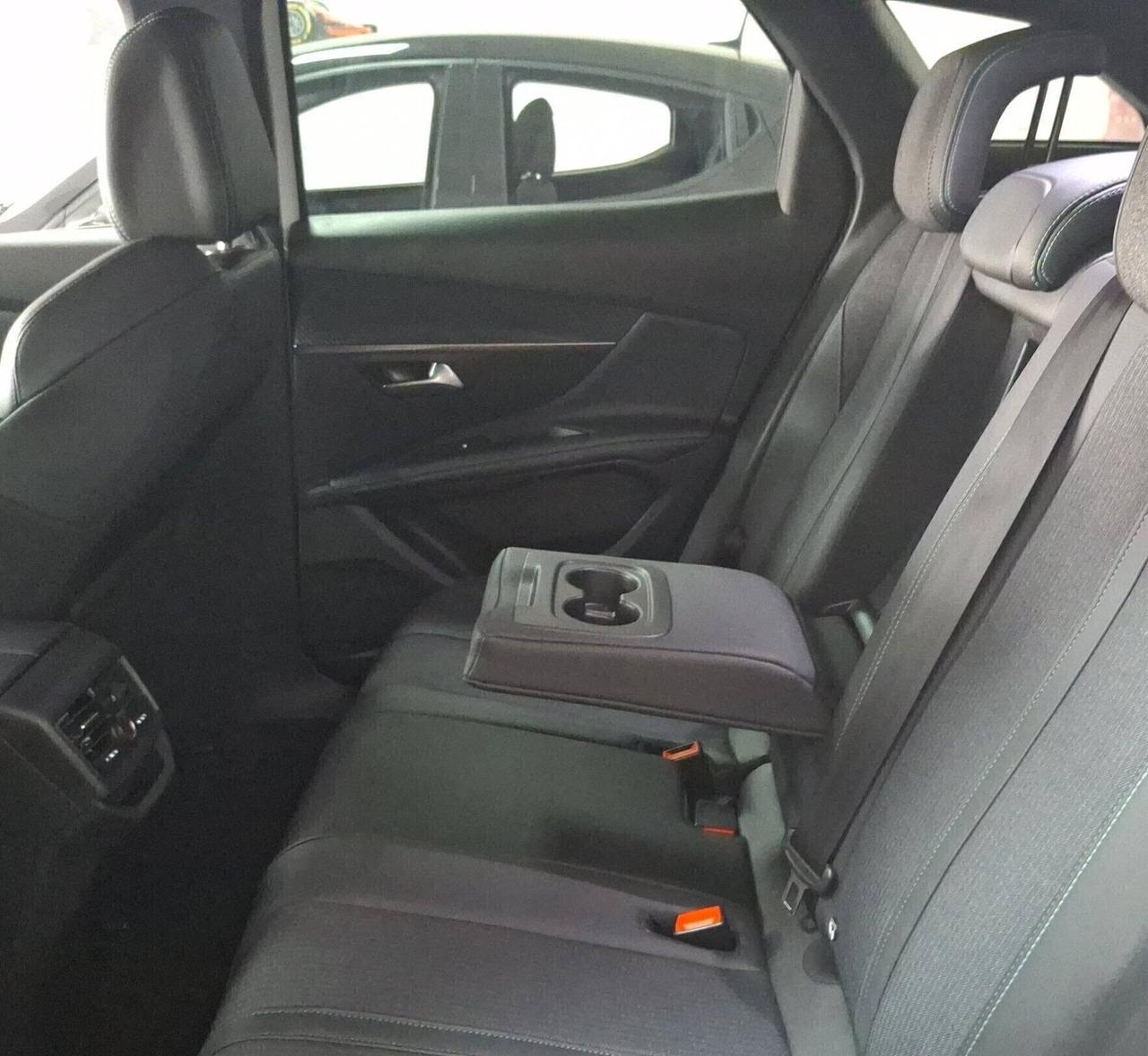Peugeot 3008 BlueHDi 130 allure pack Automatica