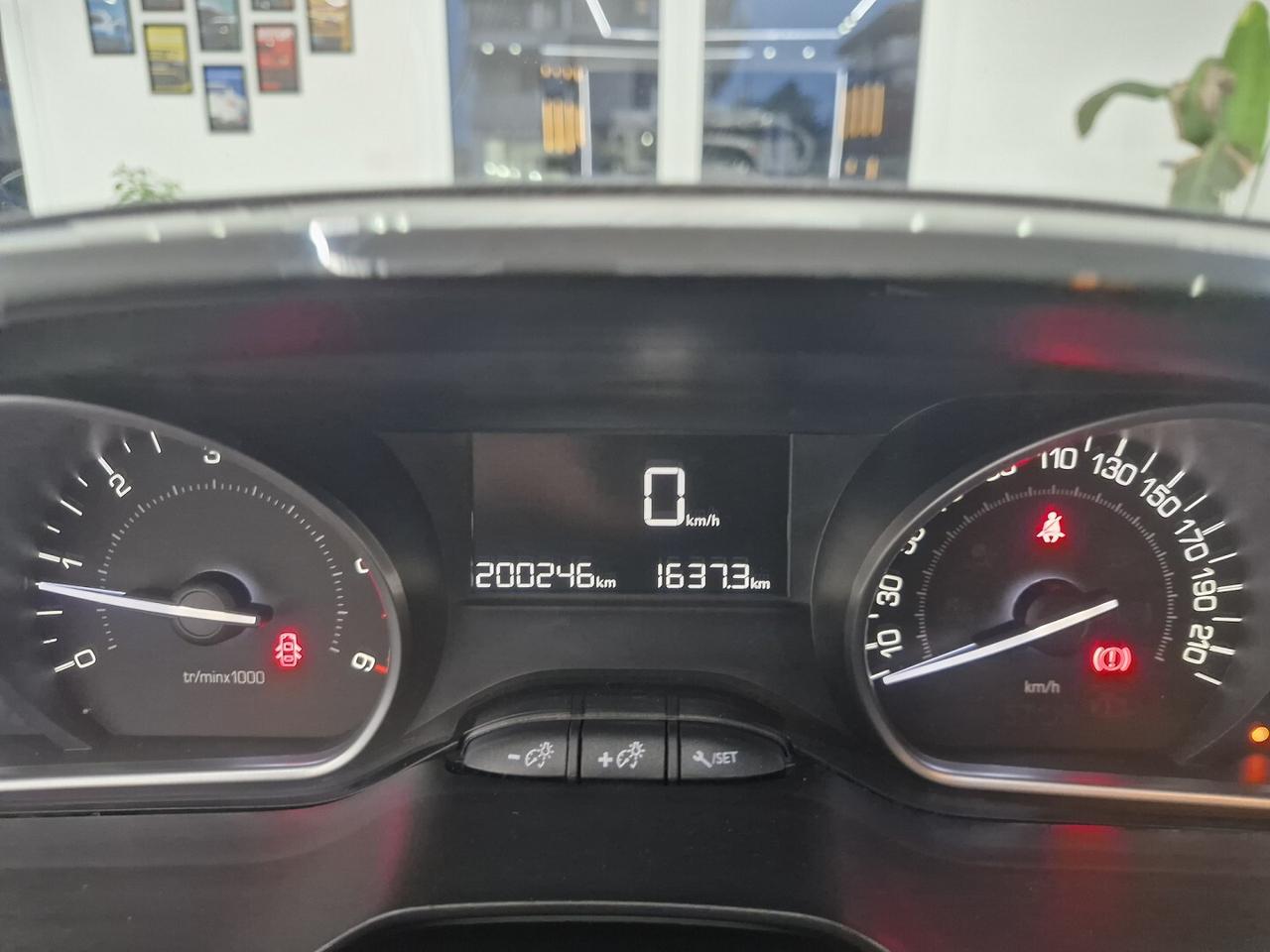 PEUGEOT 2008 1.6 Blue&Hdi 100 S&S ANNO 2016