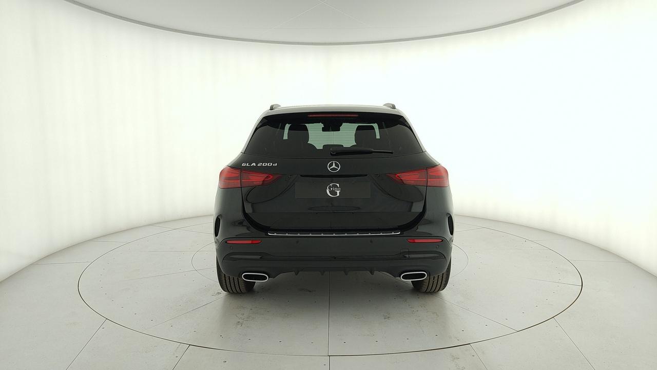 Mercedes-Benz GLA 200 d automatic