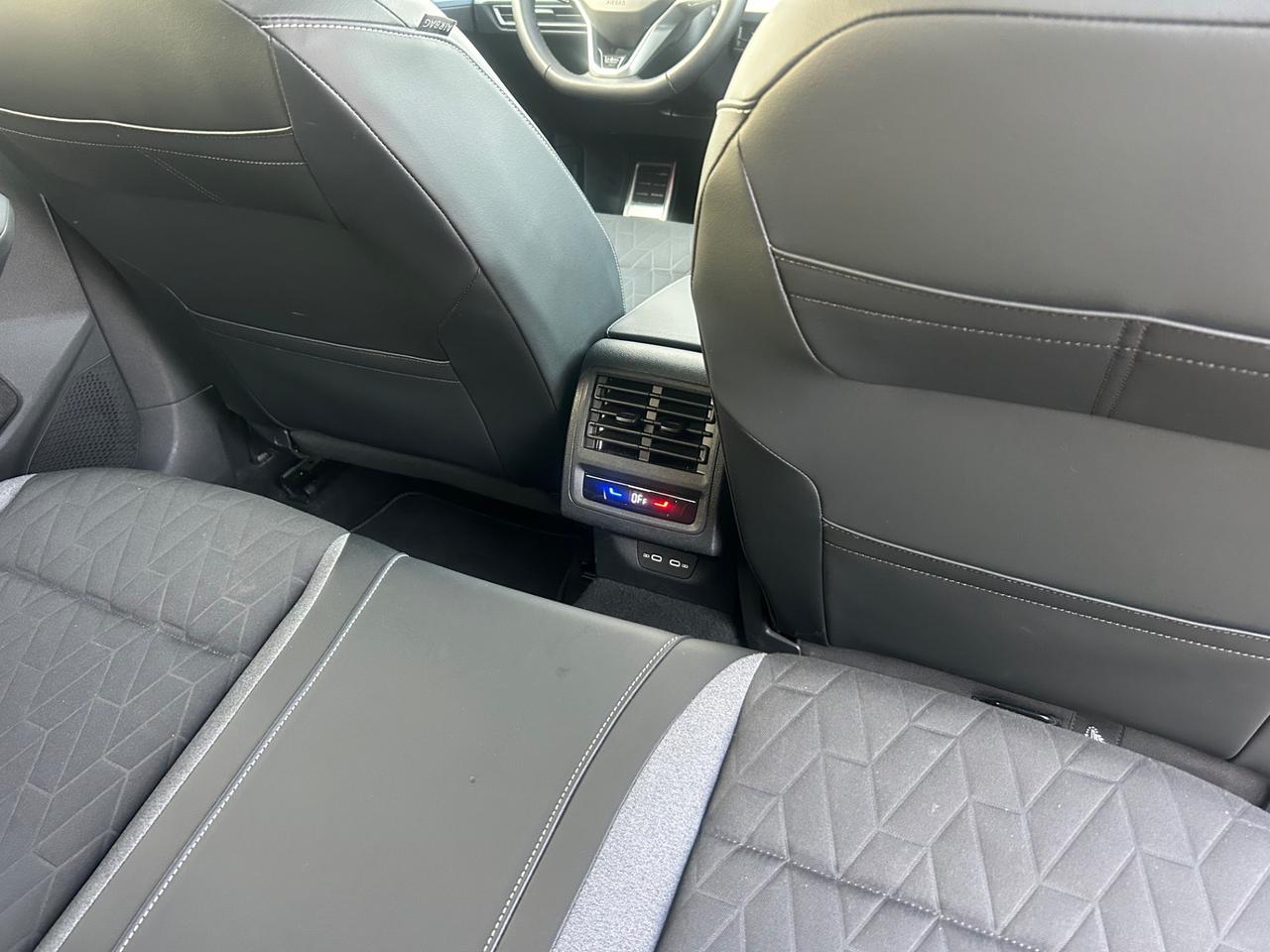 Volkswagen Golf 1.5 eTSI 150 CV ACT DSG Style
