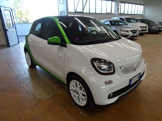 SMART ForFour electric drive Passion NAVI PANORAMA FULL OPTIONAL