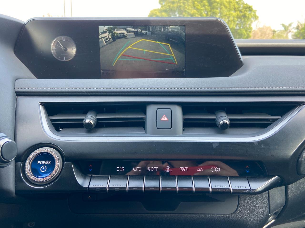 Lexus UX 250h 2.0 Business 2wd 184 CV cvt