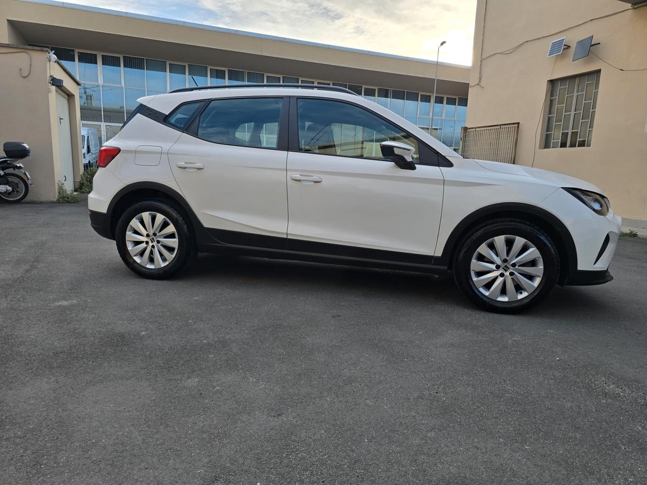 Seat Arona 1.0 TGI FR metano perfetta garanzia ancora casa madre
