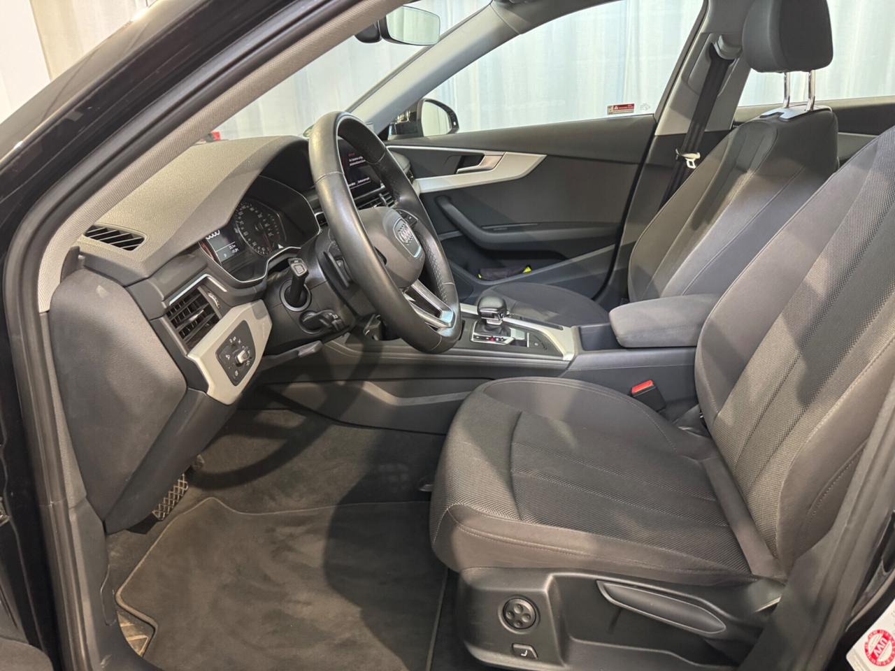 Audi A4 35 TDI/163 CV S tronic Business Advanced