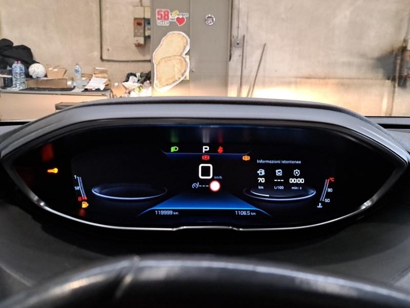 PEUGEOT 3008 BLUEHDI 130 EAT8 SES BUSINESS 5 PORTE SUV