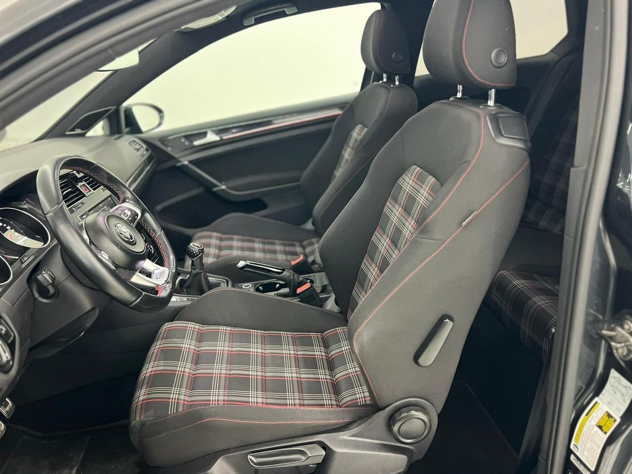 Volkswagen Golf GTI Performance 2.0 TSI 3p. BlueMotion Technology