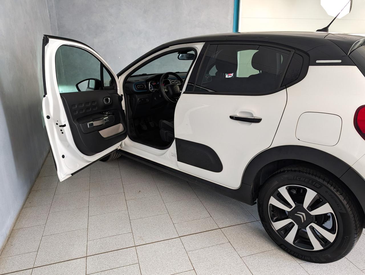 Citroen c3 iii 1.2 puretech 83cv Shine Pack
