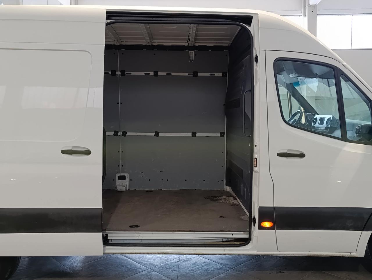 MERCEDES Sprinter 311 2.0 cdi F 39/33 fwd H2
