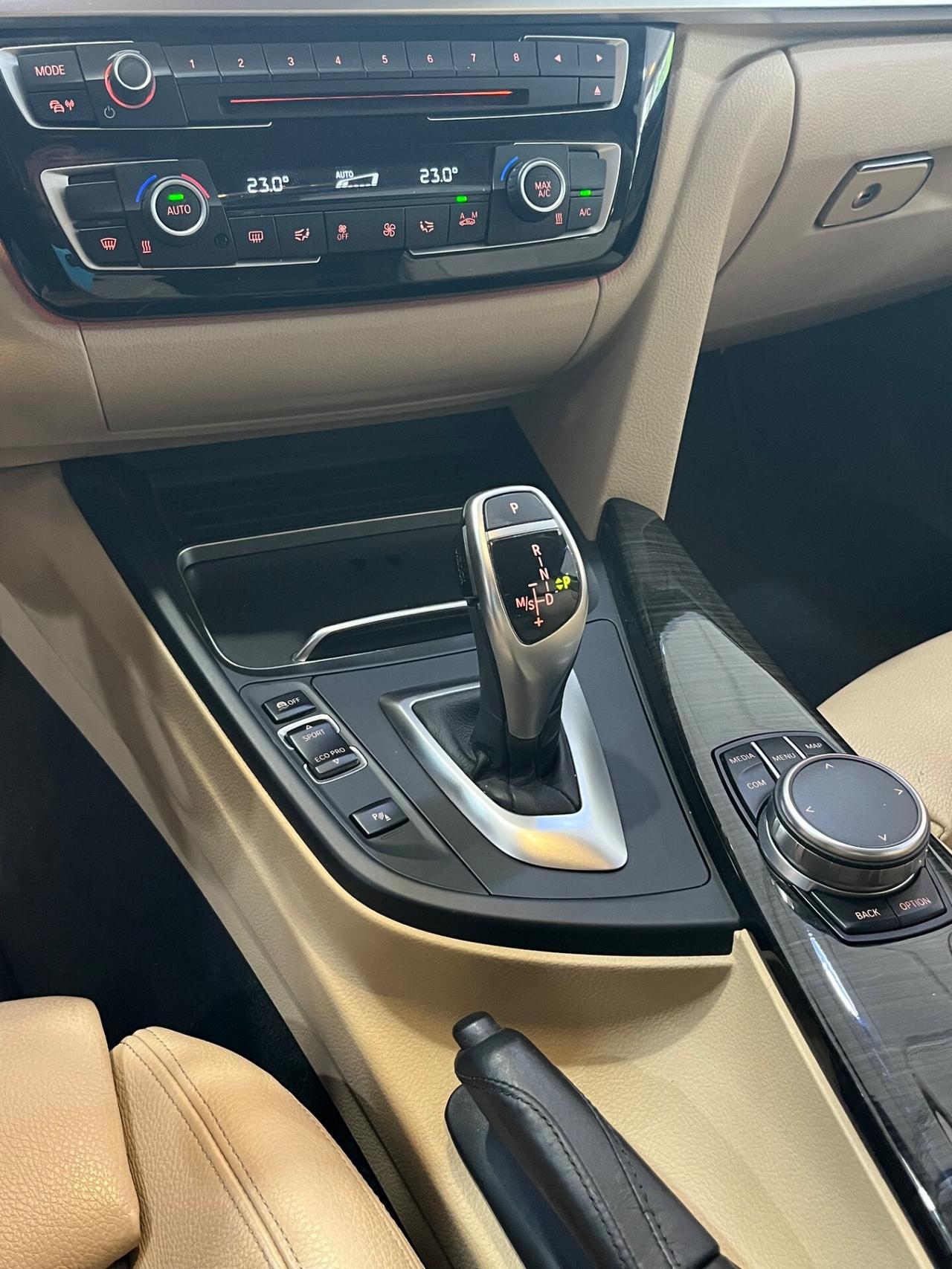 Bmw 320 320d Touring xdrive Luxury auto