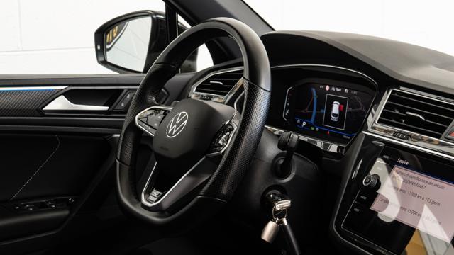 VOLKSWAGEN Tiguan 2.0 TDI SCR DSG 4MOTION R-Line UNIPRO