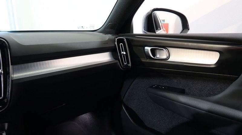 Volvo XC40 Recharge T4 Plug-in Hybrid auto Recharge Core