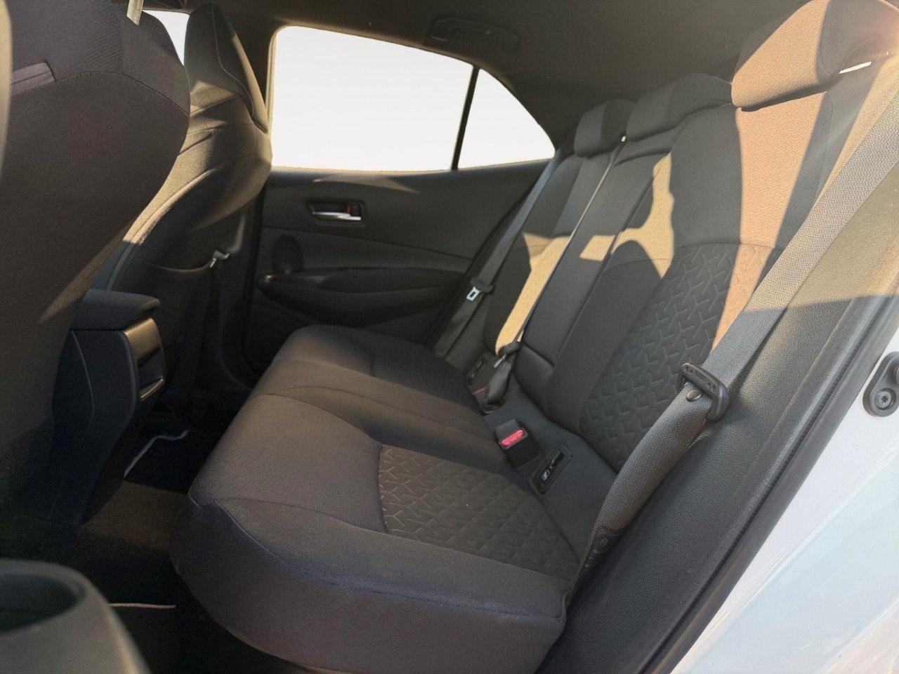 Toyota Corolla 1.8h Business cvt