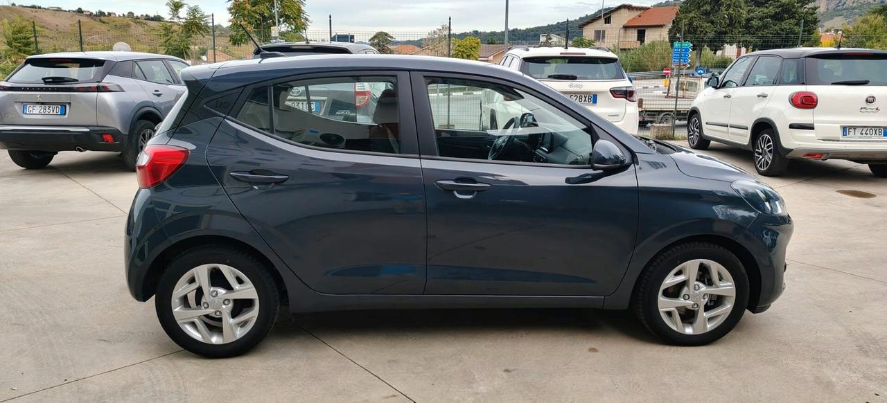 Hyundai i10 1.0 MPI Tech "SOLO 19.000 KM"