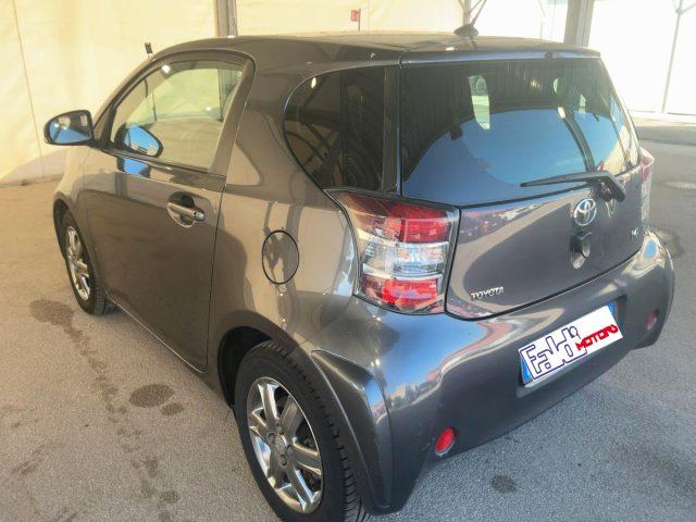 TOYOTA iQ 1.0 Autom.