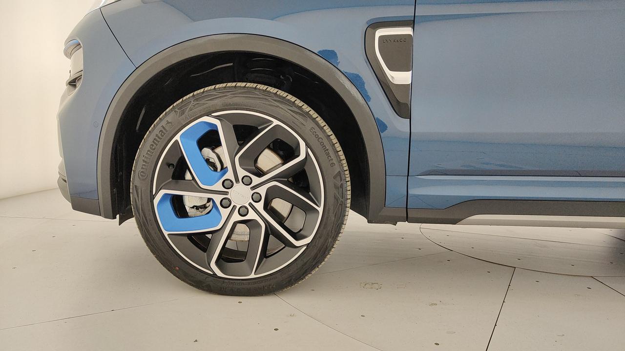 LYNK & CO 01 1.5 td phev auto