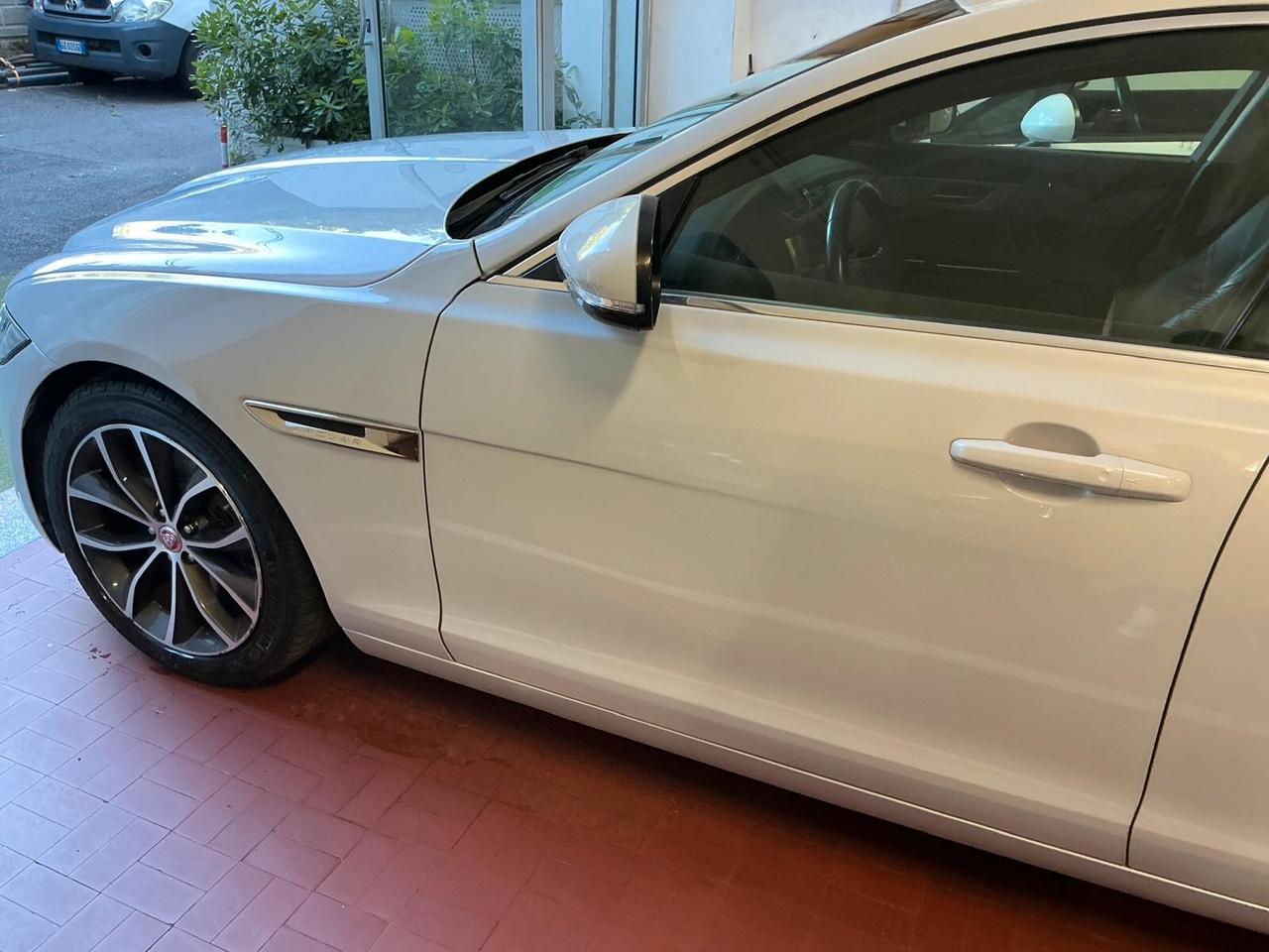 Jaguar XF 3.0d Presugire Bussniess 2015 300cv