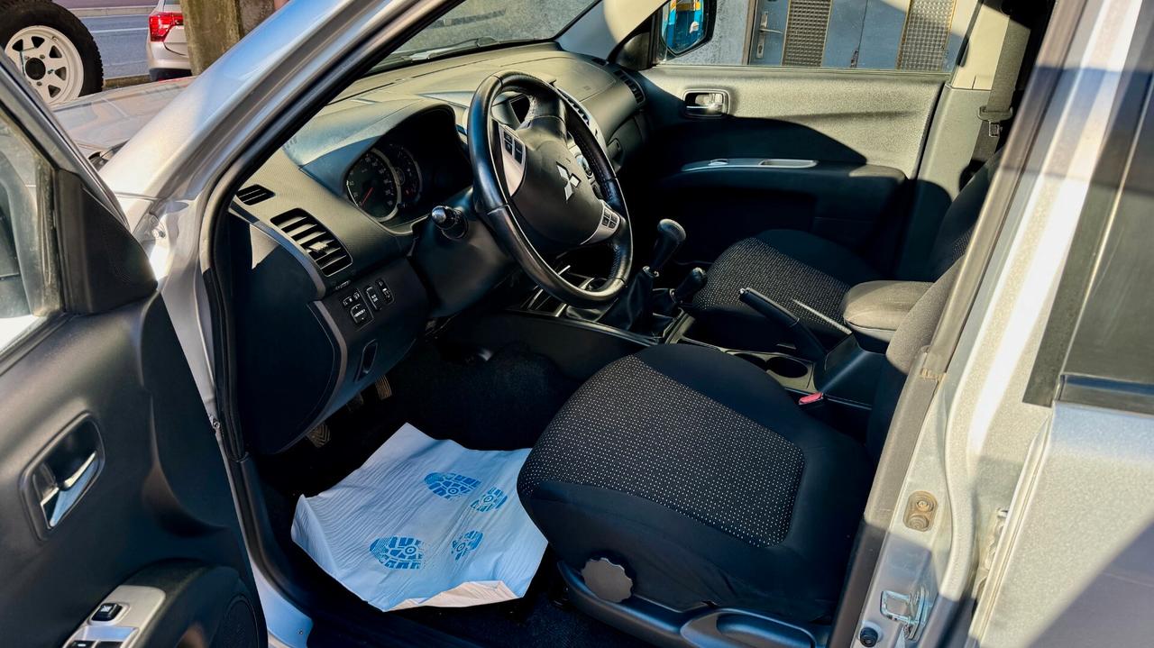 Mitsubishi L200 2.5 DI-D Double Cab Intense