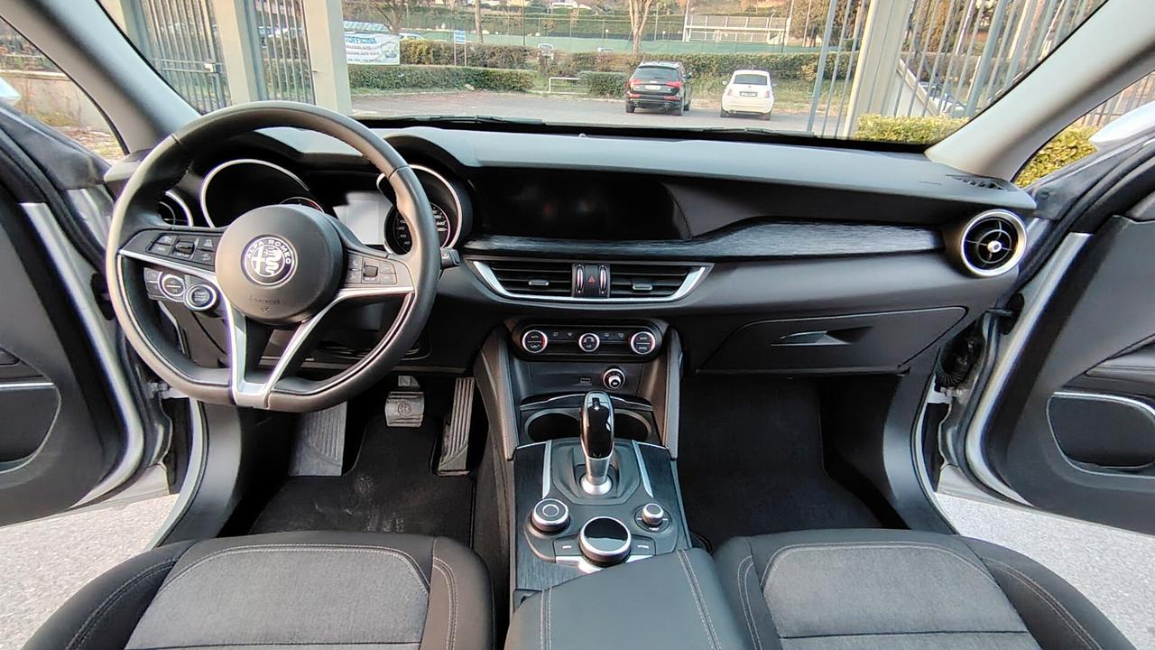 Alfa Romeo Stelvio 2.2 Turbodiesel 160 CV AT8 RWD Business