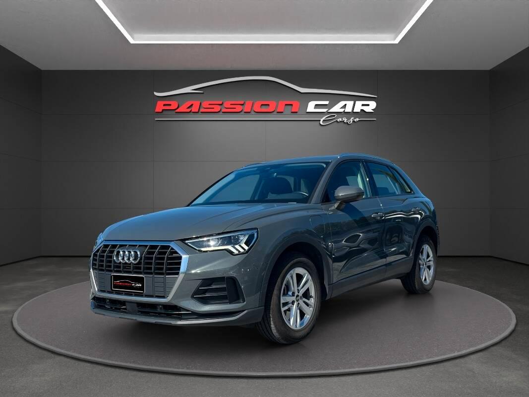 Audi Q3 45 1.4 tfsi e Business s-tronic