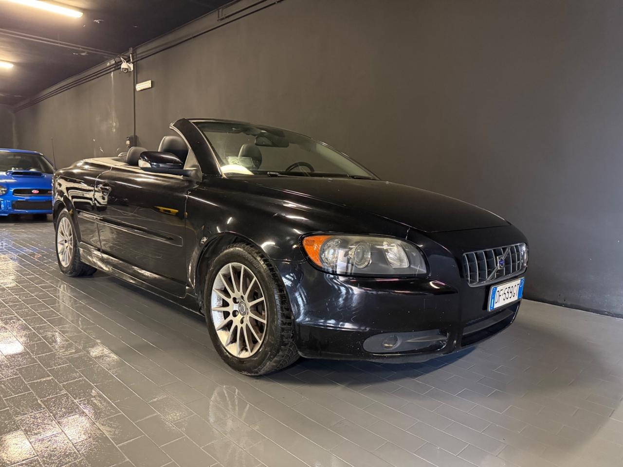 Volvo C70 2.4 D5 20V Momentum