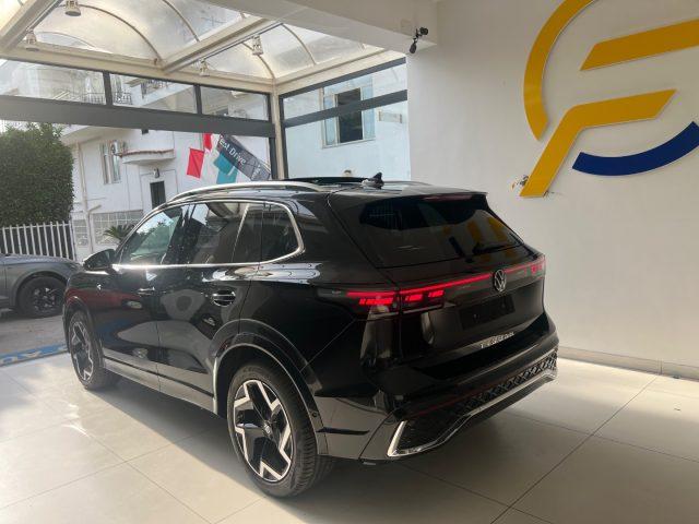 VOLKSWAGEN Tiguan 2.0 TDI 150 CV DSG R-Line Plus da ?519,00 mensili