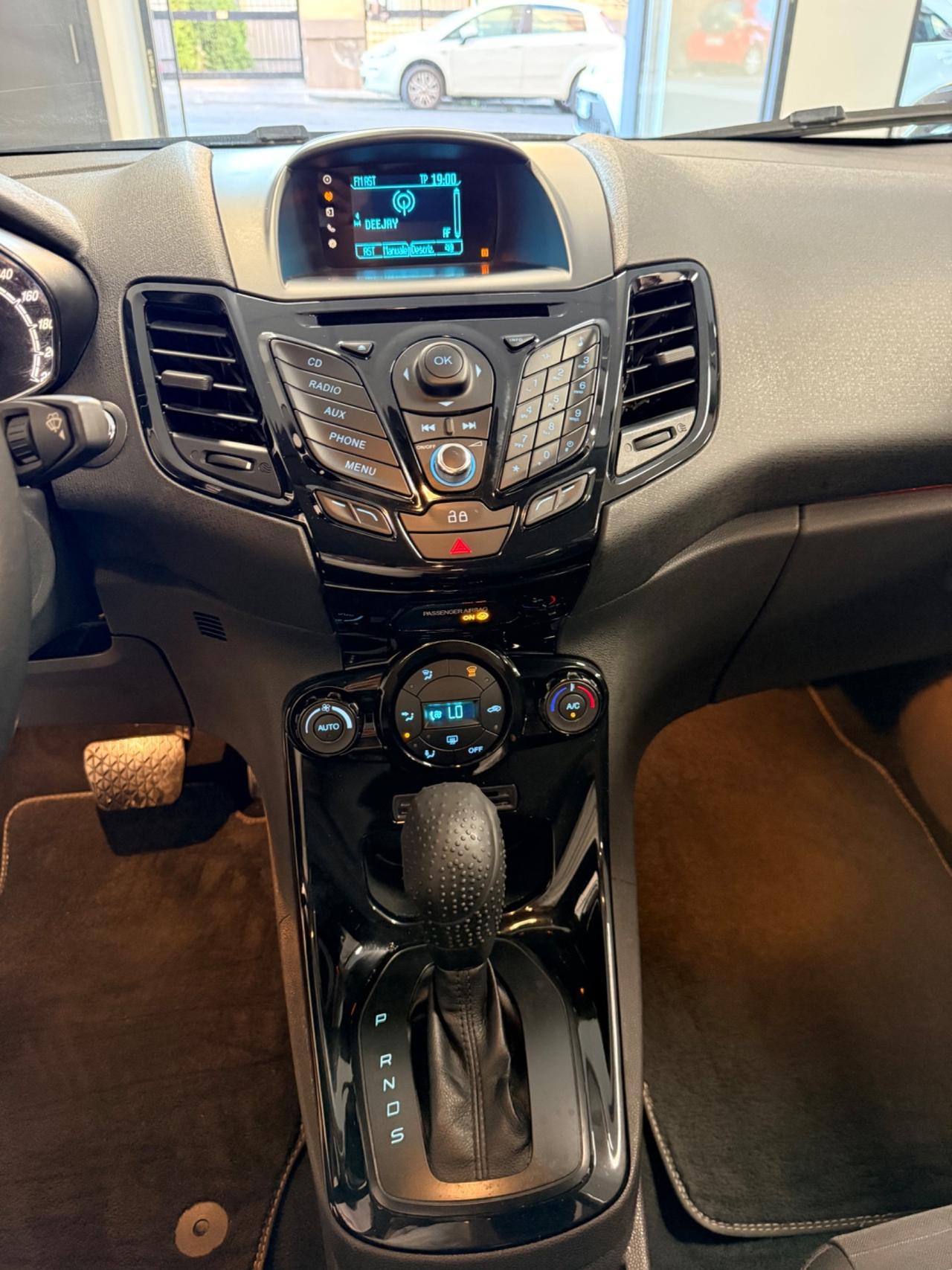 Ford Fiesta 1.0 EcoBoost 100CV 5 porte Powershift Titanium