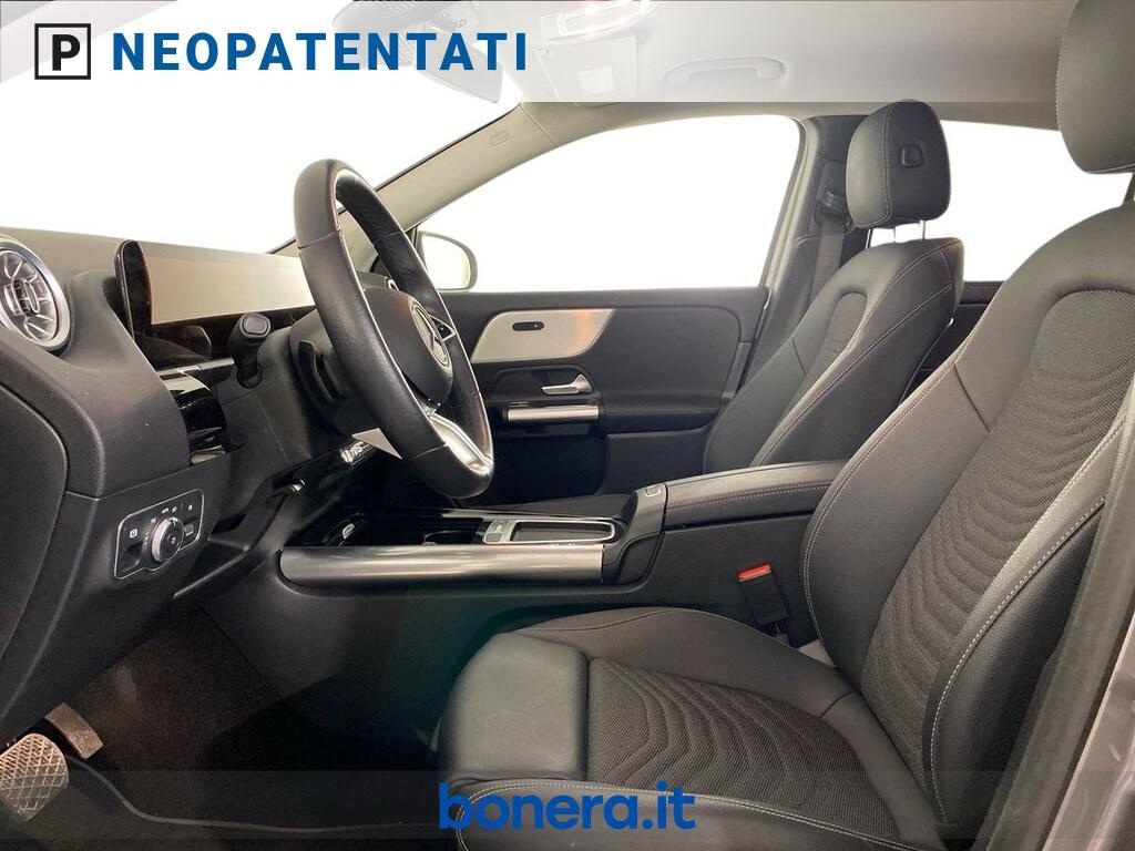 Mercedes GLA 180 180 D Progressive Advanced Plus 8G-DCT