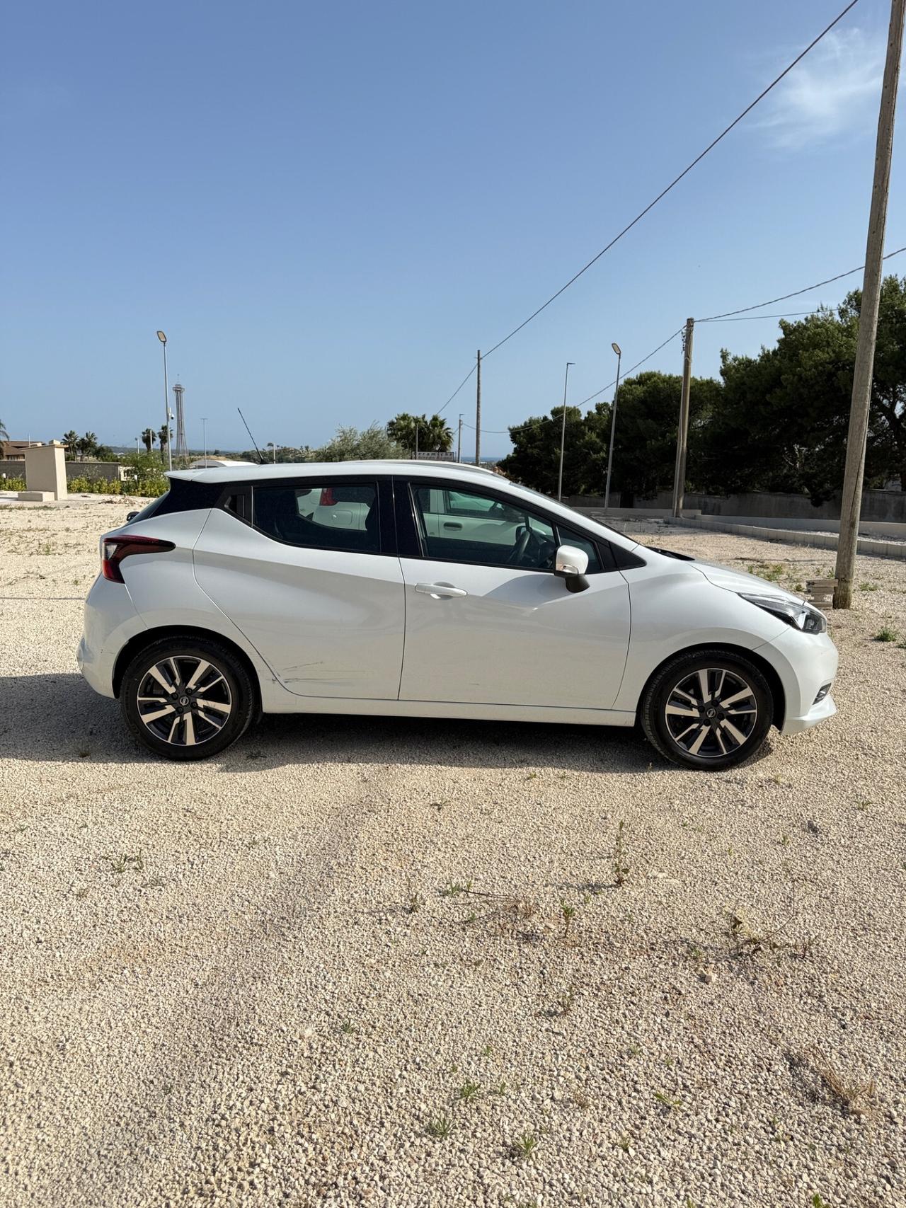 NISSAN Micra Tekna 1.0 71cv 2017 quinta serie 5 porte