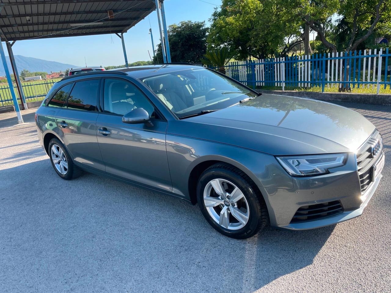 Audi A4 Avant 2.0 TDI 122 CV S tronic Design