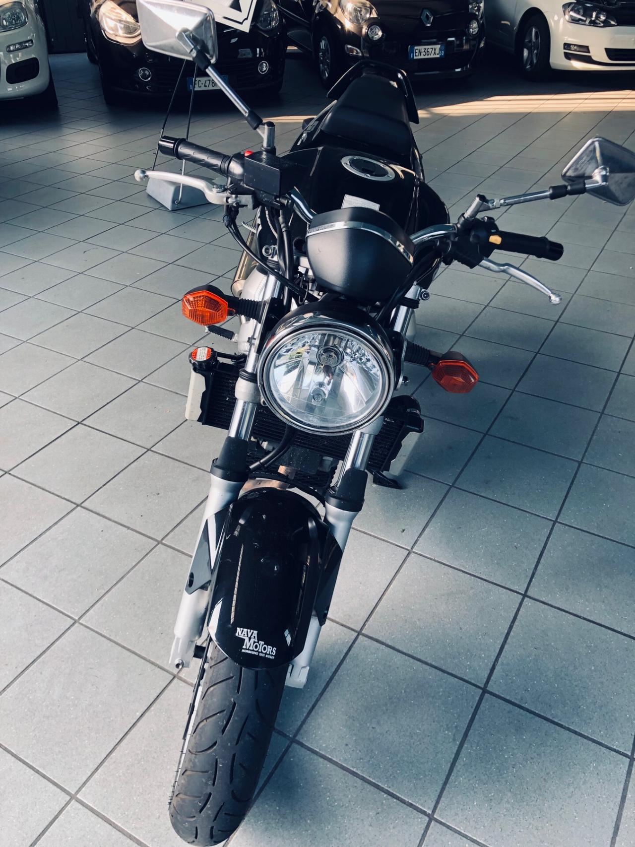 SUZUKI SV650