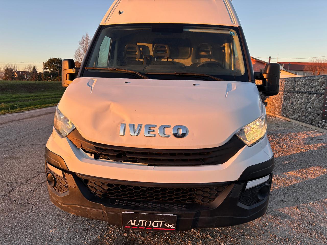 Iveco Daily 35S16 2.3 HPT PM Cabinato