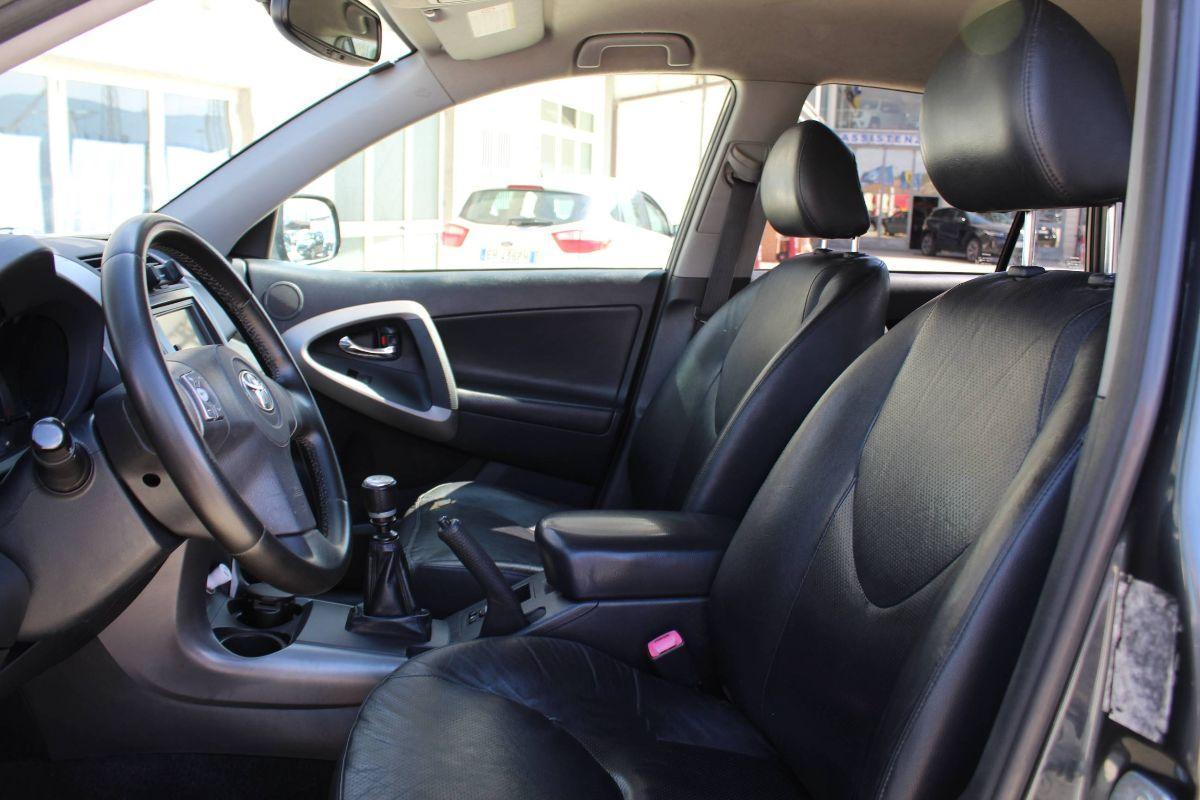 TOYOTA - RAV4 - Crossover 2.2 D-4D 177CV Luxury