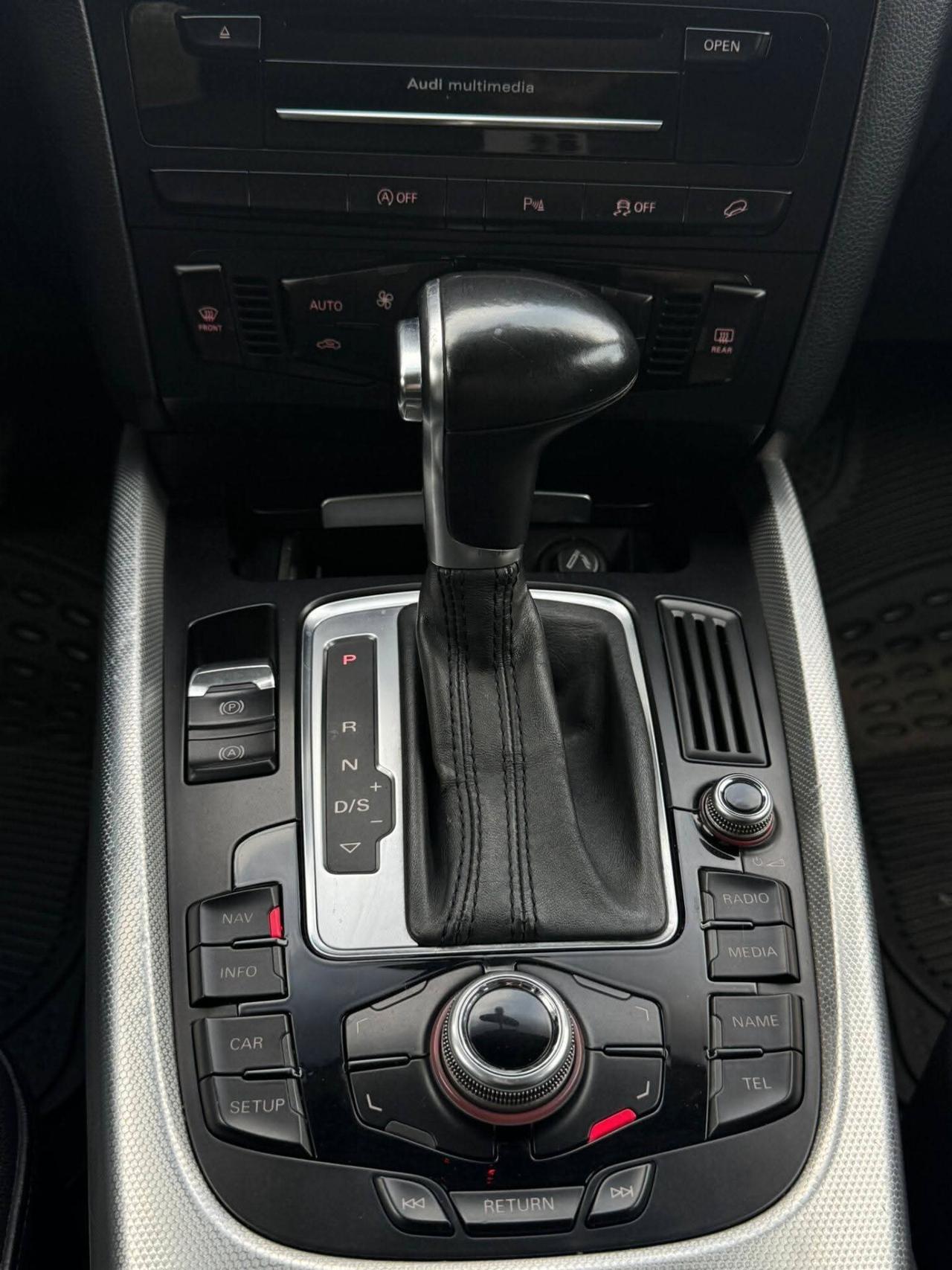 audi Q5 3.0 v6 245cv gancio traino